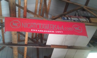 nc-banner-hung